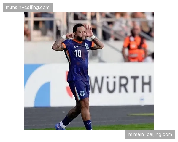 荷兰加克波边路突破成战术支点 与德佩搭档效果待验